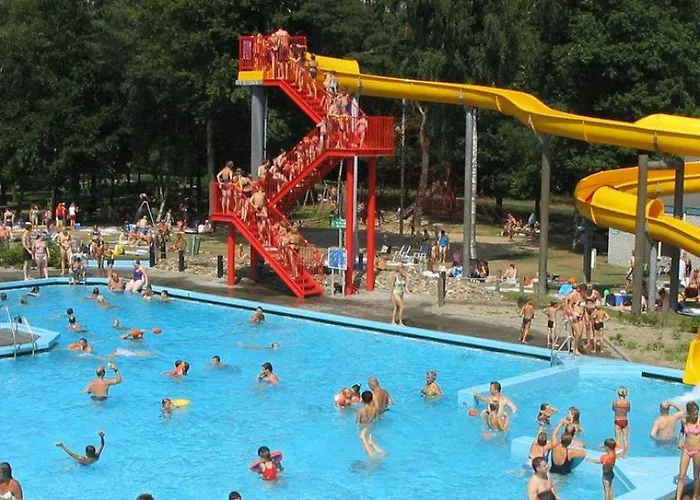 Holiday home Groepsvakantie Op De Veluwe - 4 Losse Voor 24 Personen Op De Boshoek Voorthuizen